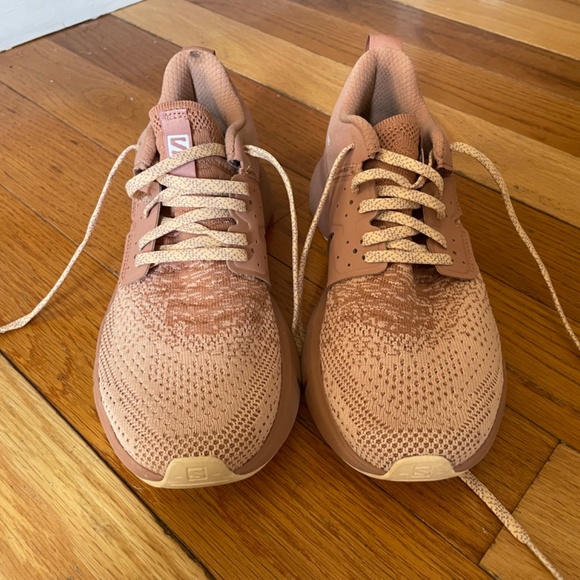 Salomon SOC size 7.5 - Picture 2 of 7